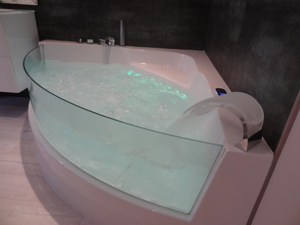 My Sweet Homes - Appartements Avec Spa Colmar Ruang foto